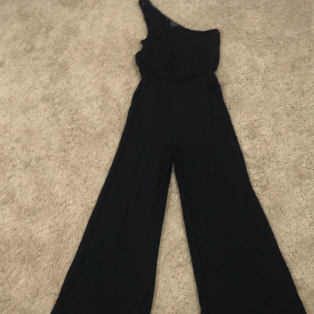 Women’s -Guess Once piece pants suit